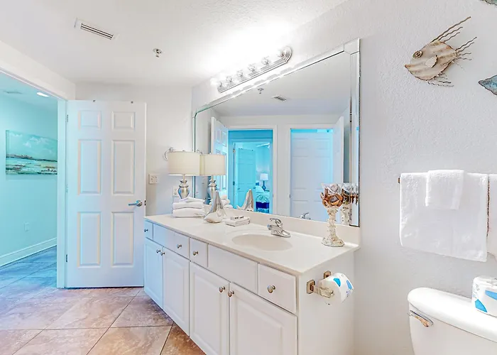 Apartment Crystal Shores West 608