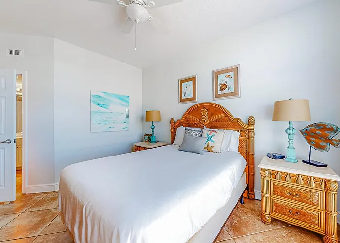 Crystal Shores West 608 *